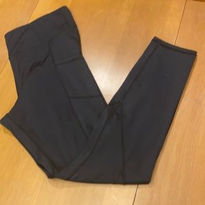 Yoga pants with pockets! 🖤 🧘‍♀️